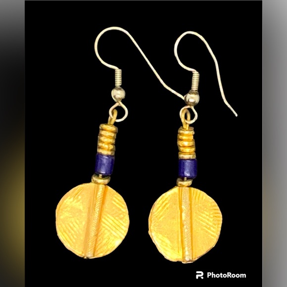 Handmade Gold color Earrings - Picture 1 of 1